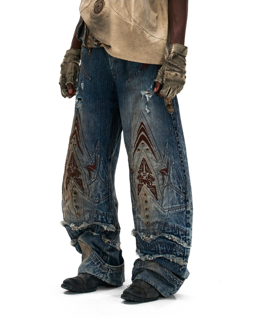 Embroidered Scale-armor-patterned Bamboo-knot-design Curved-sword Jeans