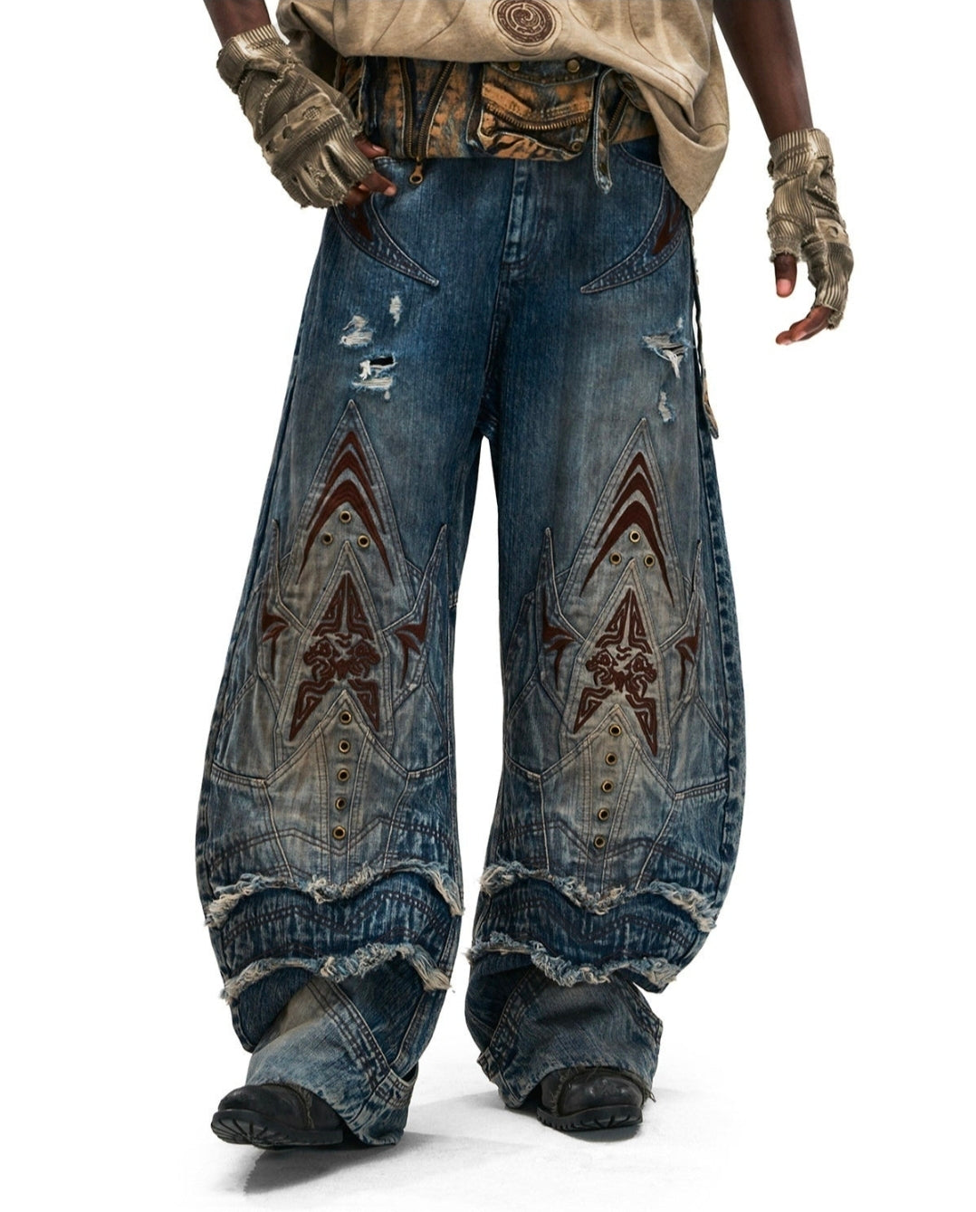 Embroidered Scale-armor-patterned Bamboo-knot-design Curved-sword Jeans